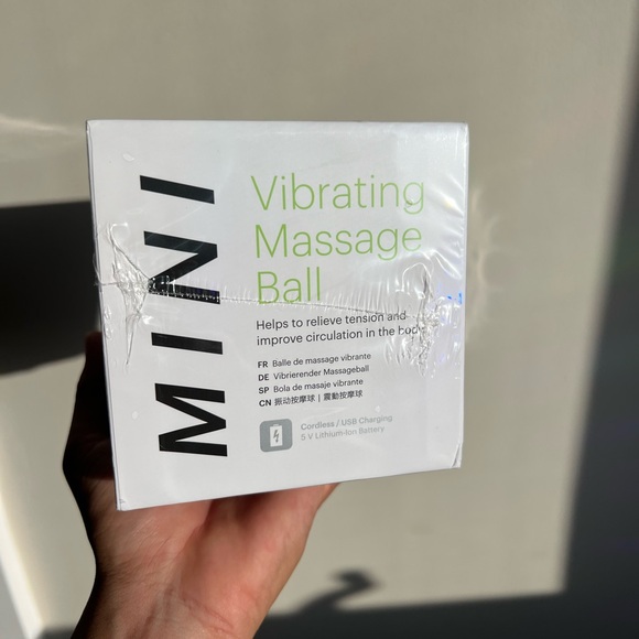 The Hypersphere Mini by Hyperice - Vibrating Massage ball - Picture 5 of 5